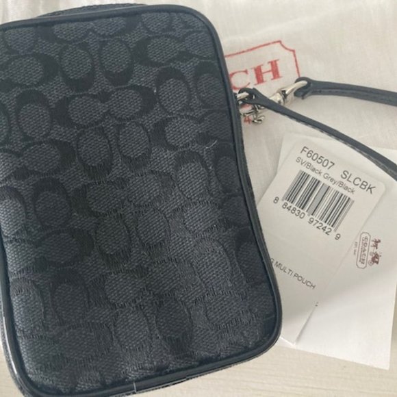 COACH wristlet - New - Picture 5 of 5